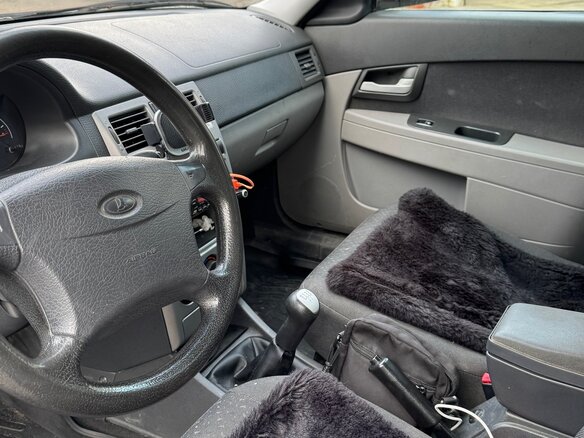2011 Lada (ВАЗ) Priora I, серый, 180000 рублей - вид 6