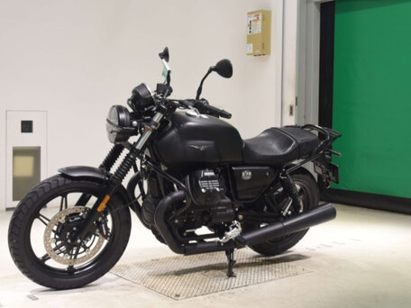 2023 Moto Guzzi V 7, чёрный, 810000 рублей, вид 4