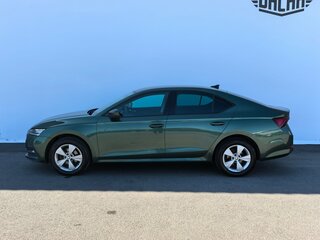 2020 Skoda Octavia IV (A8), зелёный, 1350000 рублей, вид 3