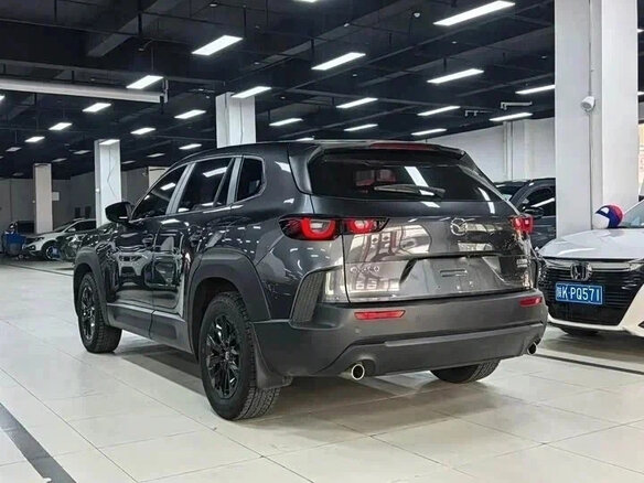 2023 Mazda CX-50, серый - вид 7