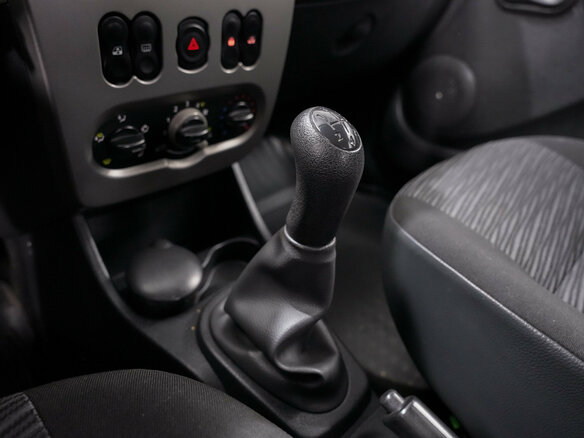 2012 Renault Sandero I, красный - вид 14