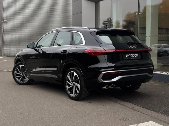 2026 Audi Q5 40 TDI III (GU), чёрный, 9500000 рублей - вид 1