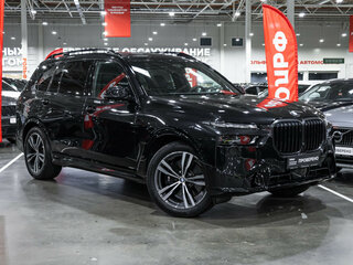 2023 BMW X7 40i I (G07) Рестайлинг, чёрный, 12990000 рублей, вид 5