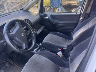 2001 Opel Zafira A, белый, 200000 рублей, вид 5