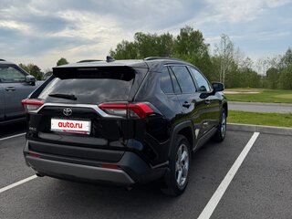 2021 Toyota RAV4 V (XA50), чёрный, 3290000 рублей, вид 4