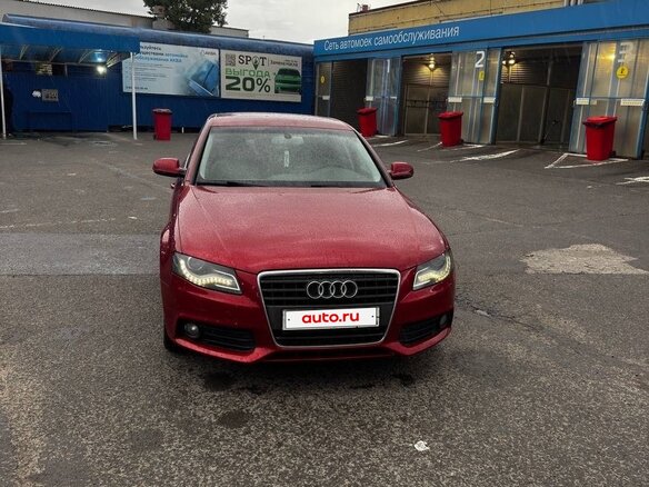 2010 Audi A4 IV (B8), красный, 850000 рублей