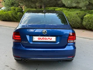 2018 Volkswagen Polo V Рестайлинг, синий, 1400000 рублей, вид 4