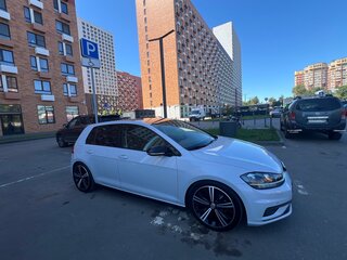 2018 Volkswagen Golf VII Рестайлинг, серый, 2050000 рублей, вид 2