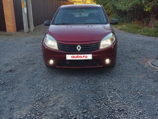 2010 Renault Sandero I, красный, 400000 рублей, вид 1