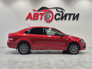2013 Volkswagen Polo V, красный, 799000 рублей, вид 4