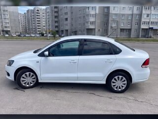 2014 Volkswagen Polo V, белый, 950000 рублей, вид 4