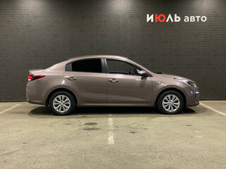 2019 Kia Rio IV, коричневый, 1450000 рублей, вид 4