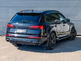 2024 Audi Q7 50 TDI II (4M) Рестайлинг 2, чёрный, 10150000 рублей, вид 5