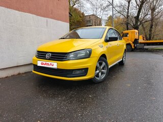 2020 Volkswagen Polo V Рестайлинг, жёлтый, 640000 рублей, вид 5
