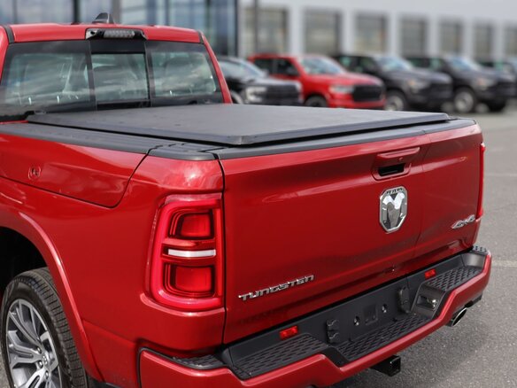 2026 Ram 1500 Crew Cab V Рестайлинг, красный, 12590000 рублей - вид 14