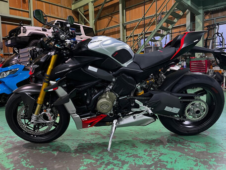 2023 Ducati Streetfighter V4 SP, чёрный, 2200000 рублей, вид 2