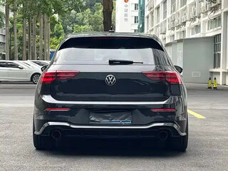 2023 Volkswagen Golf VIII, белый, 1700000 рублей, вид 5