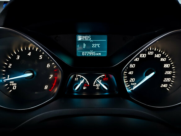 2015 Ford Kuga II, чёрный - вид 12