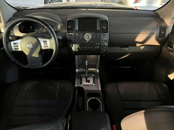 2010 Nissan Pathfinder III Рестайлинг, серый - вид 12