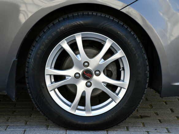 2014 Kia Rio 6-speed III, серый, 820000 рублей - вид 5