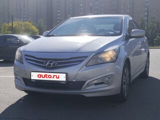 2016 Hyundai Solaris I Рестайлинг, серебристый, 770000 рублей, вид 2