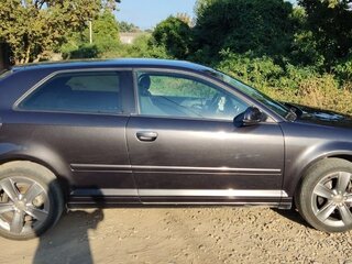 2010 Audi A3 II (8P) Рестайлинг 2, серый, 900000 рублей, вид 4