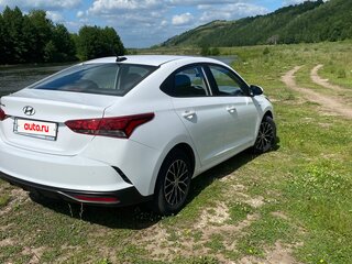 2021 Hyundai Solaris II Рестайлинг, белый, 1890000 рублей, вид 3