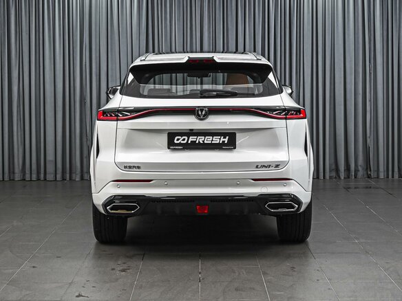 2025 Changan UNI-Z iDD, белый - вид 3