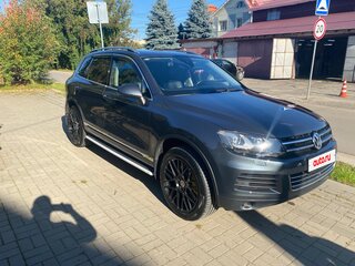 2014 Volkswagen Touareg II, серый, 2400000 рублей, вид 1