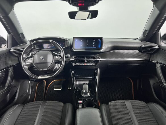 2020 Peugeot 2008 II, серый, 1680000 рублей - вид 13