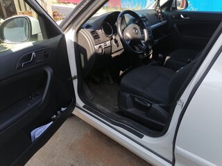 2014 Skoda Yeti I Рестайлинг, белый, 650000 рублей, вид 5