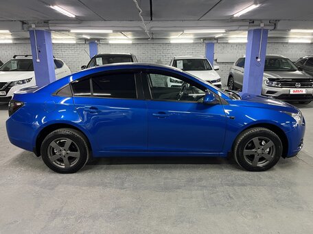 2011 Chevrolet Cruze I, синий, 679000 рублей, вид 4