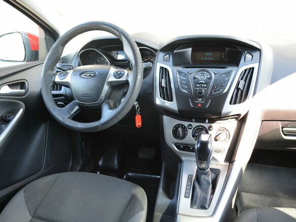 2012 Ford Focus III, красный - вид 11