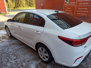 2017 Kia Rio IV, белый, 1050000 рублей, вид 5