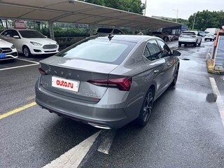 2022 Skoda Octavia IV (A8), серый, 1340000 рублей, вид 3