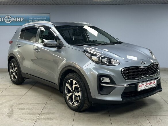 2021 Kia Sportage IV Рестайлинг, серый, 2210000 рублей - вид 2
