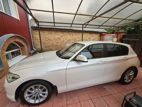 2017 BMW 1 серии 118i II (F20/F21) Рестайлинг 2, белый, 1810000 рублей, вид 5