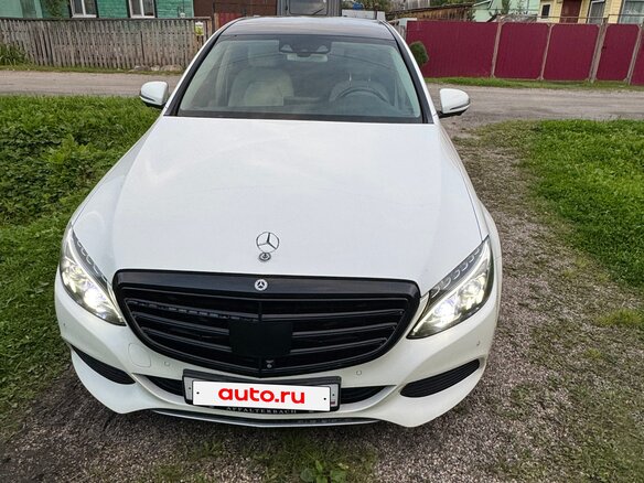 2015 Mercedes-Benz C-Класс 250 IV (W205), белый, 2400000 рублей - вид 2
