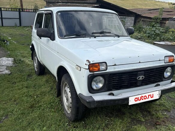 2011 Lada (ВАЗ) 2121 (4x4) I Рестайлинг, белый, 430000 рублей - вид 1