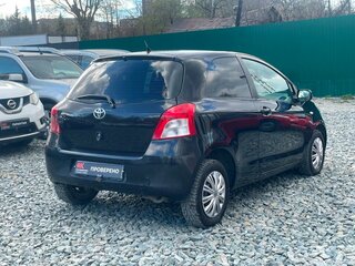 2008 Toyota Yaris II, чёрный, 389000 рублей, вид 5