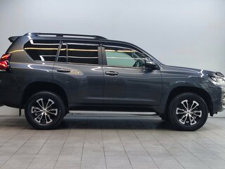 2018 Toyota Land Cruiser Prado 150 Series Рестайлинг 2, серый, 5555000 рублей, вид 4
