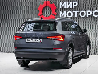2021 Skoda Kodiaq I, серый, 2399000 рублей, вид 4