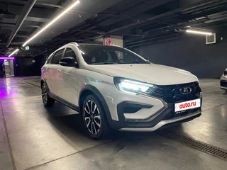 2024 Lada (ВАЗ) Vesta SW Cross I Рестайлинг (NG), белый, 2000000 рублей, вид 2