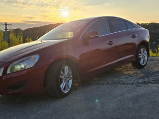 2012 Volvo S60 II, красный, 720000 рублей, вид 3