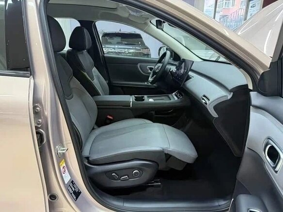 2026 Changan Qiyuan Q05 51.9 kWh II, бежевый, 2380000 рублей - вид 8