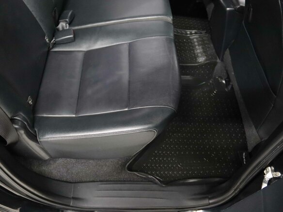 2017 Toyota Hilux VIII, чёрный, 2895950 рублей - вид 16
