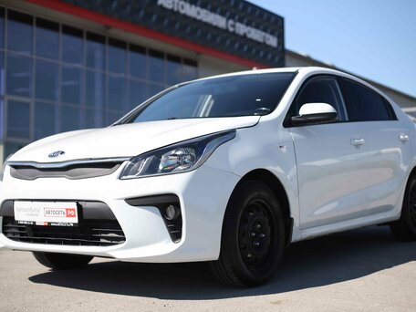 2017 Kia Rio IV, белый, 846615 рублей, вид 1