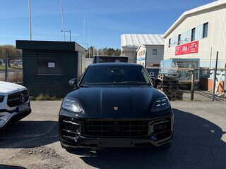 2026 Porsche Cayenne GTS Coupé III Рестайлинг, чёрный, 25999500 рублей, вид 3