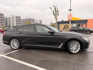 2018 BMW 7 серии 740d xDrive VI (G11/G12), чёрный, 3200000 рублей, вид 5