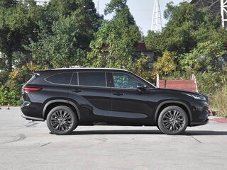 2026 Toyota Highlander IV (XU70), чёрный, 5500000 рублей, вид 4
